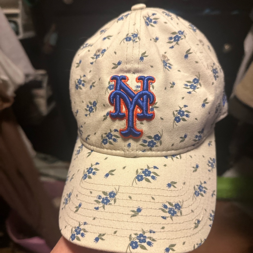 New Era floral Mets hat